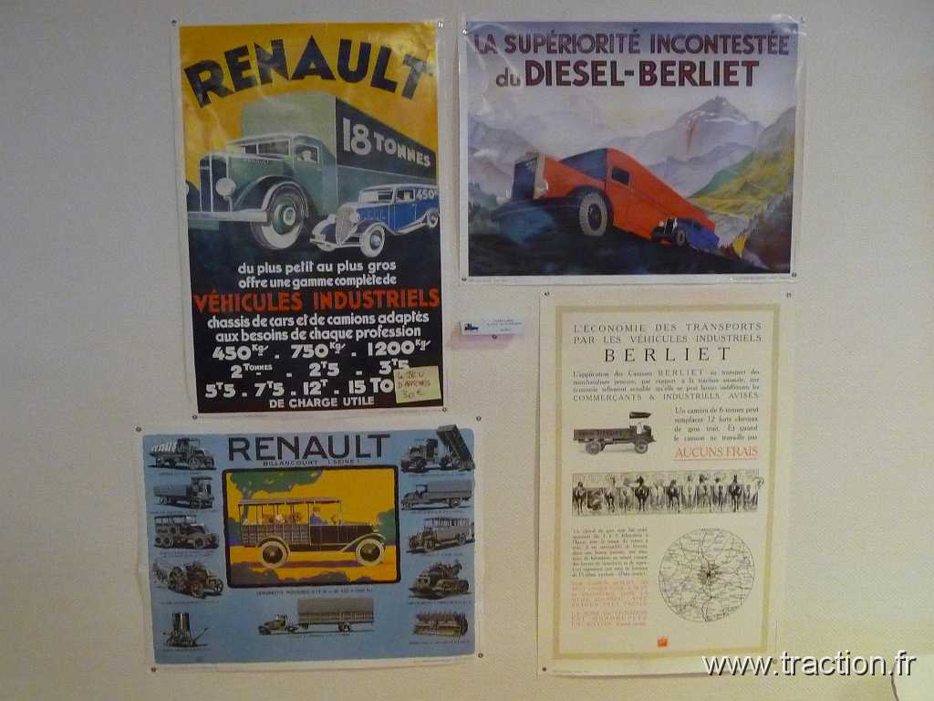 2011_epoquauto (224).jpg - 05/11/2011 - 69000 LYON - EPOQU'AUTO - 33ème Salon International Autos & Motos Anciennes - Affiches